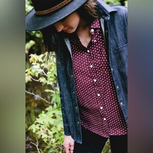 Tradlands Robie Shirt, berry, size S, UGC